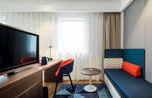 Yuecheng Hotel | Holiday Inn Express Shaoxing Paojiang by IHG