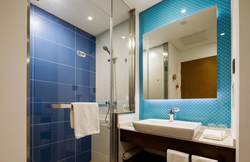 Yuecheng Hotel | Holiday Inn Express Shaoxing Paojiang by IHG