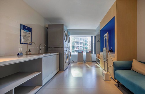 Luohu Hotel | Holiday Inn Express Shenzhen Dongmen by IHG