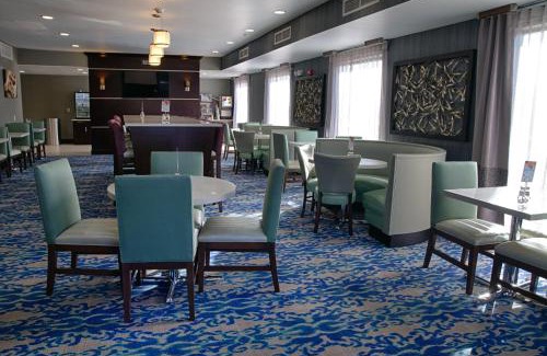 Sidney Hotel | Holiday Inn Express Sidney by IHG