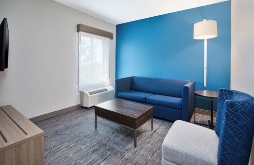 Tyrone Hotel | Holiday Inn Express Silver City by IHG