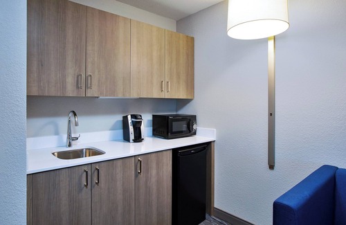 Tyrone Hotel | Holiday Inn Express Silver City by IHG