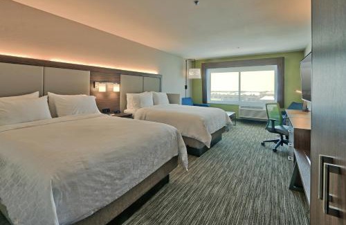 Northeast Heights Hotel | Holiday Inn Express & Suites - Albuquerque East by IHG