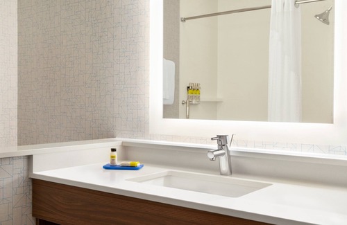 Beaver Dam Hotel | Holiday Inn Express & Suites Beaver Dam by IHG