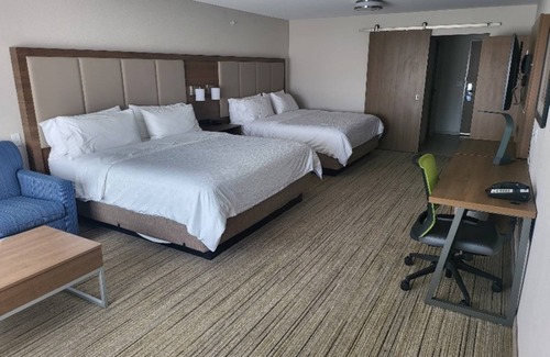 Canon City Hotel | Holiday Inn Express & Suites Canon City by IHG