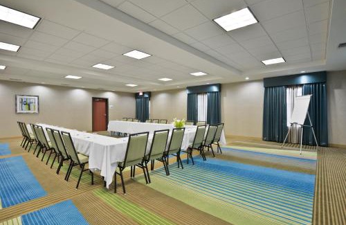 Forrest City Hotel | Holiday Inn Express & Suites Forrest City by IHG
