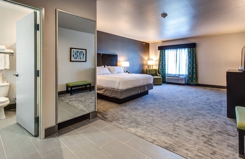 Gatesville Hotel | Holiday Inn Express & Suites Gatesville - N. Ft Hood by IHG
