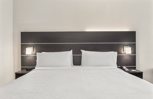 Hardeeville Hotel | Holiday Inn Express & Suites Hardeeville - Hilton Head by IHG