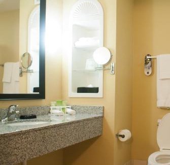 Southside Hotel | Holiday Inn Express & Suites Jacksonville South - I-295 by IHG