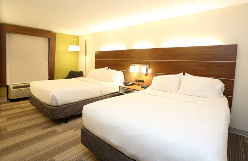 Newport News Hotel | Holiday Inn Express & Suites Newport News by IHG