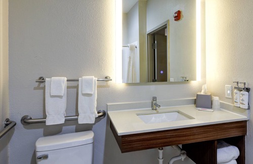 Shelbyville Hotel | Holiday Inn Express & Suites Shelbyville Indianapolis by IHG