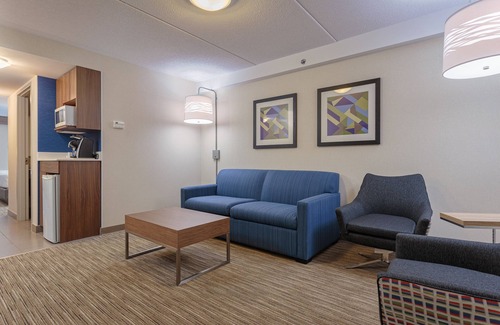 Cannifton Hotel | Holiday Inn Express & Suites Belleville by IHG