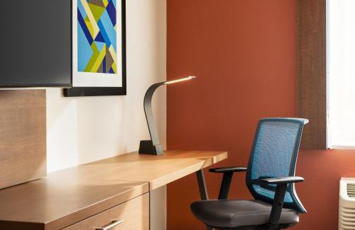 Beaver Dam Hotel | Holiday Inn Express & Suites - Beaver Dam by IHG