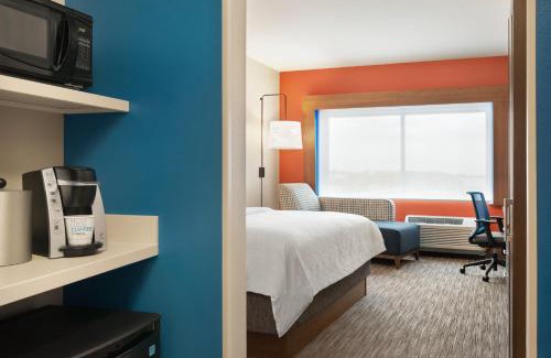 Beaver Dam Hotel | Holiday Inn Express & Suites - Beaver Dam by IHG