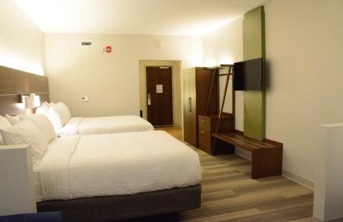 California Hotel | Holiday Inn Express & Suites Lexington Park California by IHG