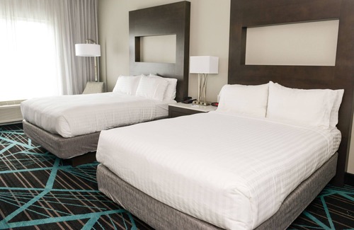 Toddville Road Hotel | Holiday Inn Express & Suites Charlotte Airport by IHG