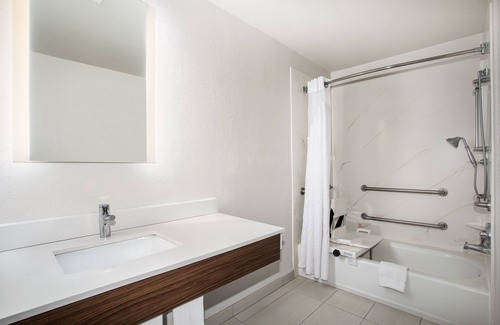 Chowchilla Hotel | Holiday Inn Express & Suites Chowchilla - Yosemite Park Area by IHG