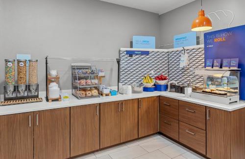 Cross Lanes Hotel | Holiday Inn Express & Suites Cross Lanes by IHG