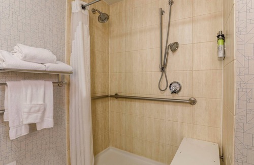 Downtown Fort Worth Hotel | Holiday Inn Express & Suites Fort Worth Downtown by IHG