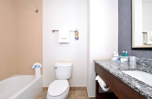 Greenfield Hotel | Holiday Inn Express & Suites Greenfield by IHG