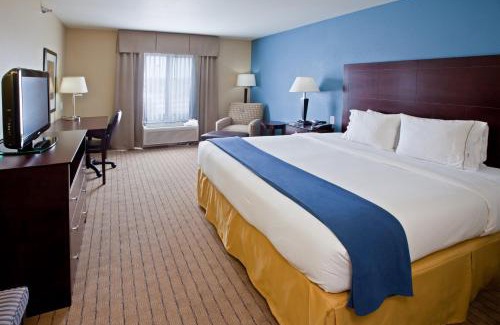 Shelbyville Hotel | Holiday Inn Express & Suites Shelbyville Indianapolis by IHG