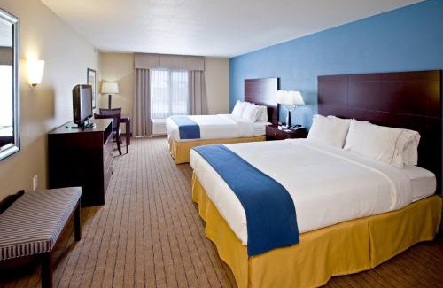 Shelbyville Hotel | Holiday Inn Express & Suites Shelbyville Indianapolis by IHG