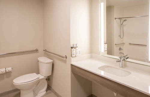 Sioux City Hotel | Holiday Inn Express & Suites Sioux City - Southern Hills by IHG