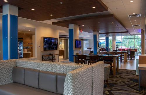 Cottondale Hotel | Holiday Inn Express & Suites Tuscaloosa East by IHG