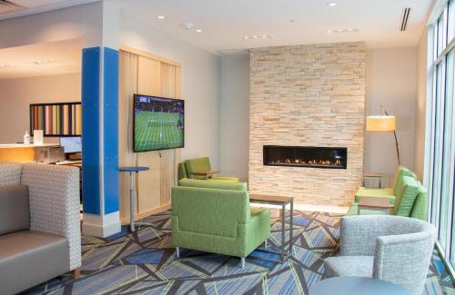 Cottondale Hotel | Holiday Inn Express & Suites Tuscaloosa East by IHG