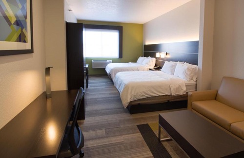 Worthington Hotel | Holiday Inn Express & Suites - Worthington by IHG