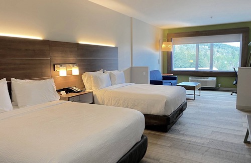 Victoria Hotel | Holiday Inn Express & Suites Victoria - Colwood by IHG