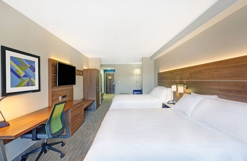 Woodstock Hotel | Holiday Inn Express & Suites Woodstock South by IHG