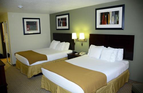 Alamogordo Hotel | Holiday Inn Express & Suites Alamogordo Highway 54/70 by IHG