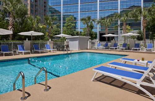 Westside Hotel | Holiday Inn Express & Suites Charleston DWTN -Westedge by IHG