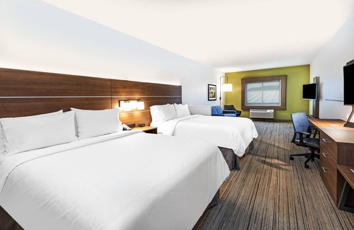 Junction Hotel | Holiday Inn Express & Suites Junction by IHG