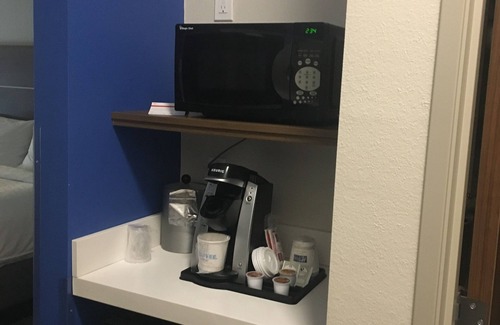 Junction Hotel | Holiday Inn Express & Suites Junction by IHG