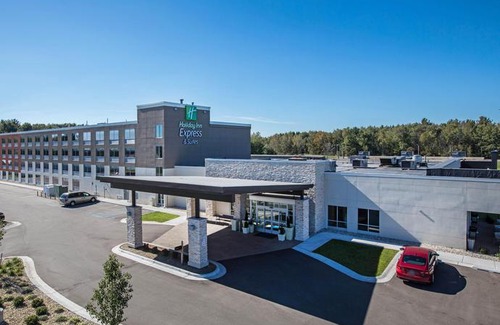 Ludington Hotel | Holiday Inn Express & Suites Ludington