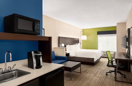 McAlester Hotel | Holiday Inn Express & Suites McAlester by IHG