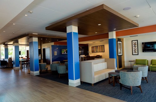 McKinney Hotel | Holiday Inn Express & Suites McKinney - Frisco East by IHG