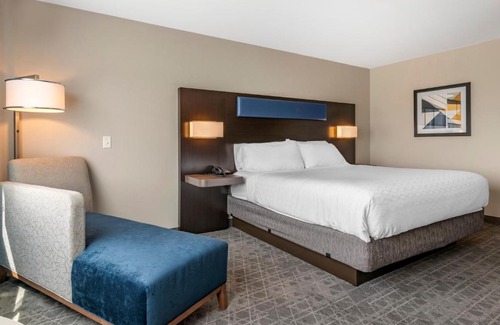 Salunga Hotel | Holiday Inn Express & Suites - Lancaster - Mount Joy by IHG