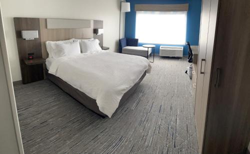 Muskegon Hotel | Holiday Inn Express & Suites Muskegon - Grand Haven by IHG