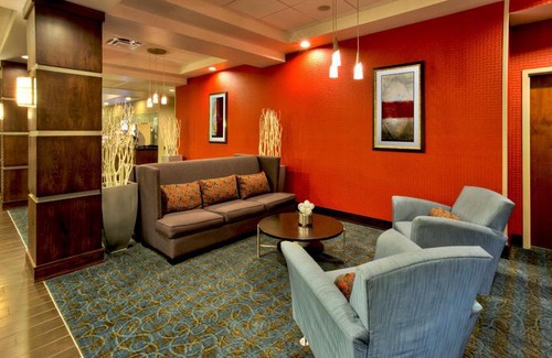 Oak Ridge Hotel | Holiday Inn Express & Suites Oak Ridge