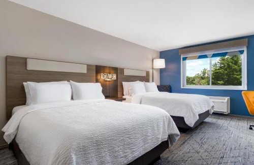 Pittsfield Hotel | Holiday Inn Express & Suites Pittsfield-Lenox-Berkshires by IHG