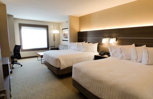 Plymouth Hotel | Holiday Inn Express & Suites Plymouth - Ann Arbor Area by IHG