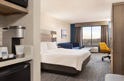 Rensselaer Hotel | Holiday Inn Express & Suites East Greenbush (Albany-Skyline) by IHG