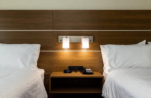 South San Jose Hotel | Holiday Inn Express & Suites San Jose Silicon Valley by IHG