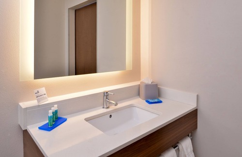 Van Horn Hotel | Holiday Inn Express & Suites Van Horn by IHG
