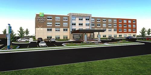 Watertown Hotel | Holiday Inn Express & Suites - Watertown by IHG