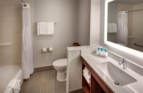 Terrace Hotel | Holiday Inn Express & Suites Terrace by IHG
