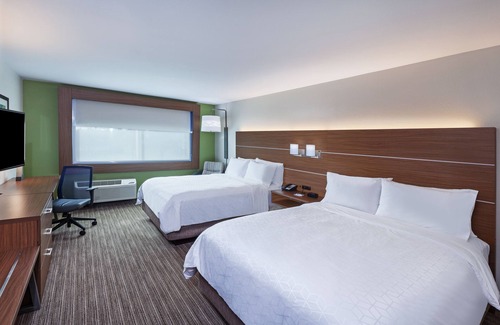 Brenham Hotel | Holiday Inn Express & Suites Brenham South by IHG